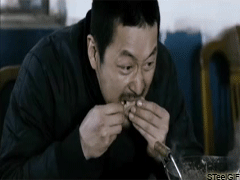 하정우 먹방 먹는 장면 영화 황해 장면 먹는모습 고기 닭고기