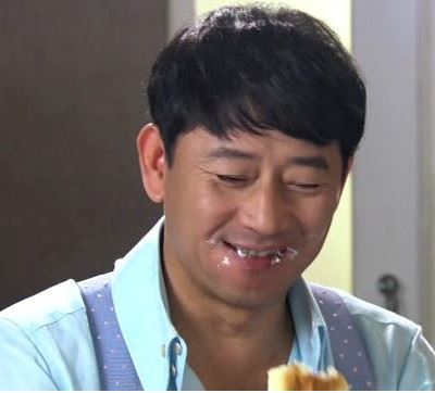 먹방 전광렬 크림빵 먹는모습 짤방