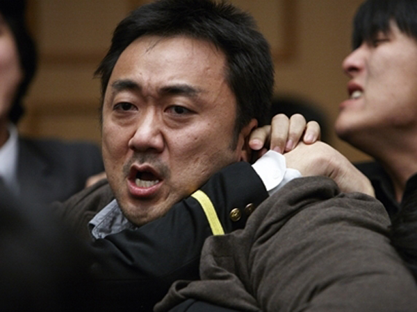 화나 말리지마 마동석 열받음 짜증 화남 노리개 영화 분노