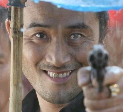 권총 최민수 영화 우산 총 미소 눈빛 