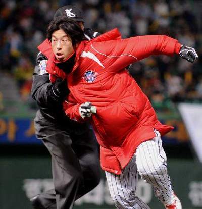 야 말리지마 놔 너 이새끼 죽었어 내가 간다 지금 말리지마 가만안둬 