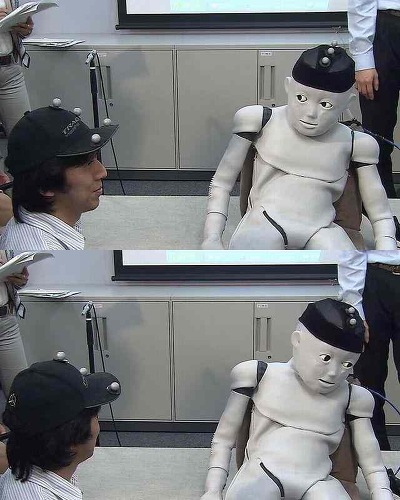 로봇 외면 당황 표정 뭐야 이건 인간인가 무시