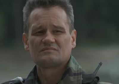 짠하다 군인 표정 벌레보듯이 불쌍한 안타까운