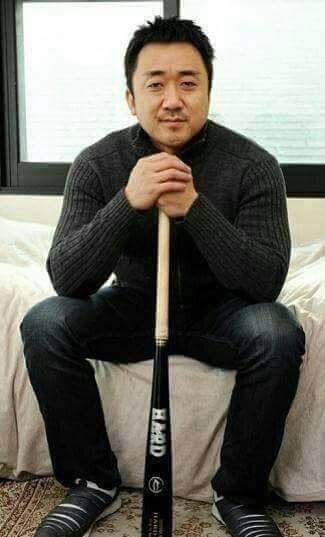 닥쳐라 그만해 닥쳐 그만 야구 방망이 야구빠따 마동석