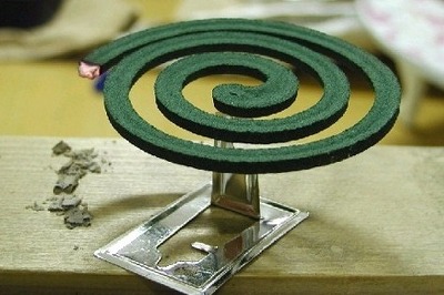 모기약 향피워서 연기로 벌레 잡자 해충 박멸 하자