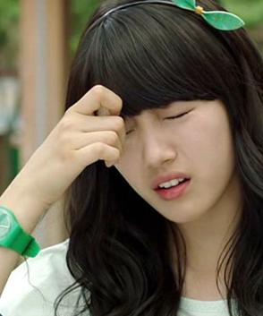 수지 멘붕 좌절 답답 아이고 머리야 황당 짜증 스트레스 편두통 두통 머리아플때 머리