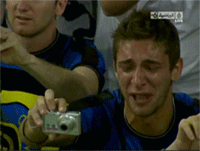 경기장  남자 우는 모습  눈물  오열