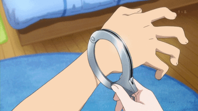 수갑 철컹 철컹철컹 움짤 수갑차는 모습