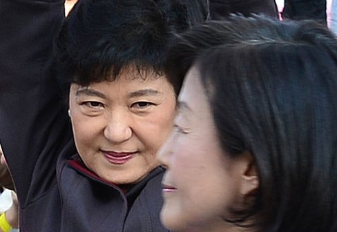 노려보는 눈빛 박근혜 째려보는 무서운 대통령