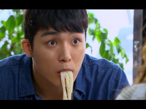 국수 놀람 깜놀 오로라 공주 깜짝 놀라는 모습