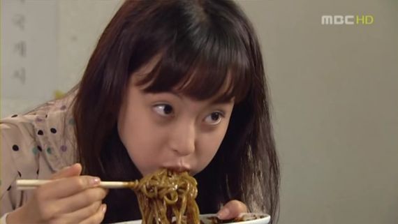 먹방 짜장면 나상실 환상의커플 한예슬 자장면 먹는모습