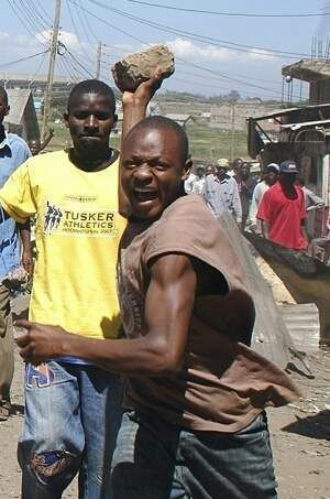 닥쳐 그만해 돌 벽돌 흑형 아프리카 꺼져 돌던지는