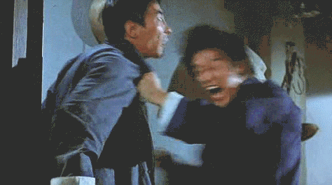 화남 폭력 때리기 이소룡 아뵤 주먹질 주먹 분노 열받음 열받아 짜증나 화나 영화 장면 무술 권법 쿵푸 쿵후