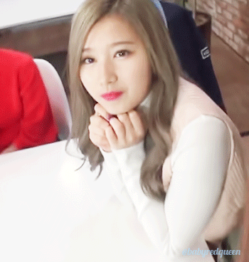 이잉 애교 심쿵 으응 오빠 사줘 눈빛 연예인