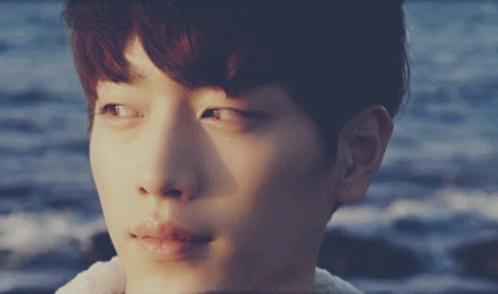 남자 표정 모델 눈빛 잘생긴