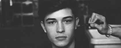 훈남 모델 화장하는 모습