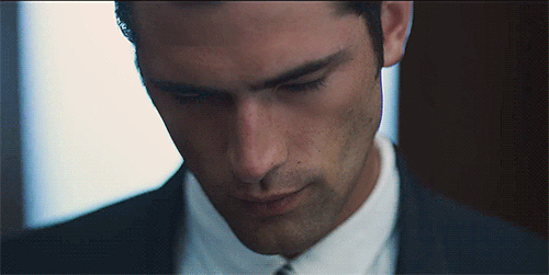 모델 눈빛 지리는 파란눈동자 정장 잘생긴 멋찐