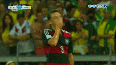 축구 선수 욕 누구한테 배운거야 ㅆㅂ ㅅㅂ 시바 독일 브라질 경기 한국욕 하는 외국인