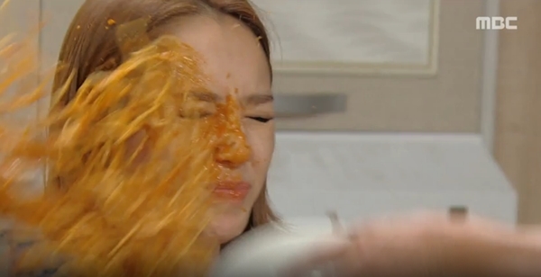 막장 드라마 스파게티 뿌리는 장면 대박