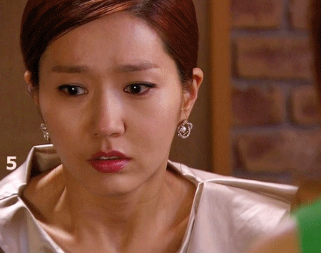 충격 받아서 쓰러지는 모습 기절 여자 뒤로 넘어가는 멘붕 연기 드라마