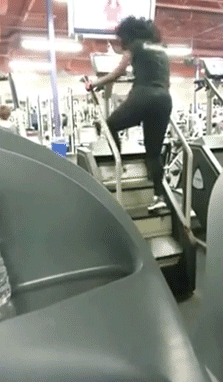 흥겨운 흑누님 운동 계단 헬스장