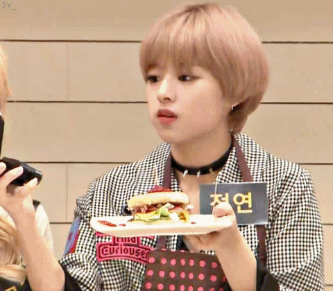 트와이스 정연 움짤 귀여운 여자 걸그룹 먹방