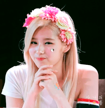 트와이스 사나 움짤 레전드 귀여운 예쁜 혀 입술 혓바닥 걸그룹 아이돌