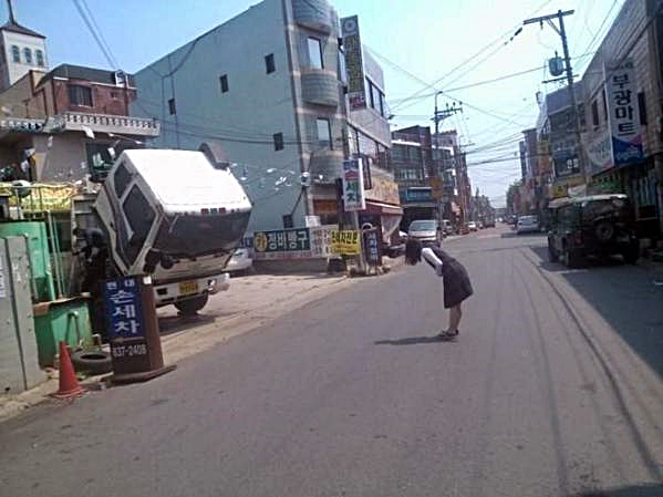 트럭 인사 여고생 재미 웃긴 예의