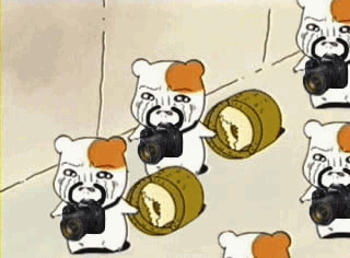 난민 단체 아재 클럽 망함 도망 눈물 울면서 수염