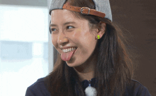 혀 혀내미는 혀내밀기 메롱 혓바닥 낼름 송지효 런닝맨