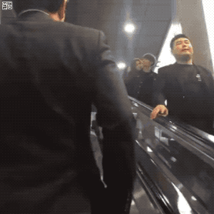 숨겨왔던 나의 에스컬레이터 남자 사랑 놀림 수줍 죽는다