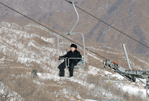 김정은 북한 스키장 리프트  손가락으로 잡고 날려버리는 움짤