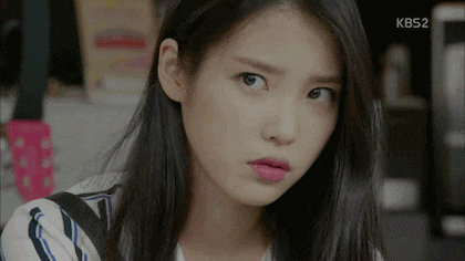 빡친 빡침 화난 아이유 표정 눈빛 혐오 열받은 열받아