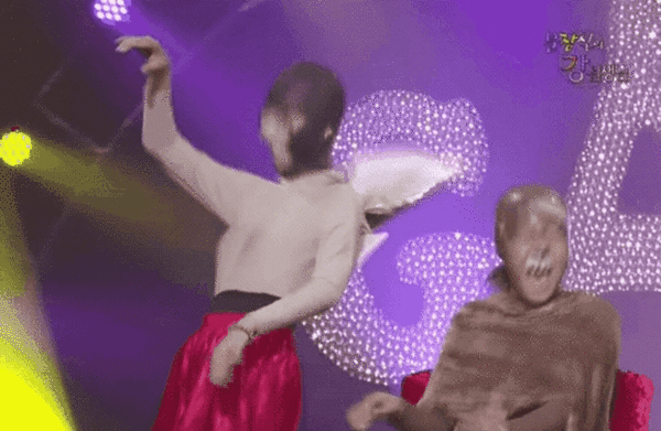 웃음 춤 엽기 막춤 실성 미친 