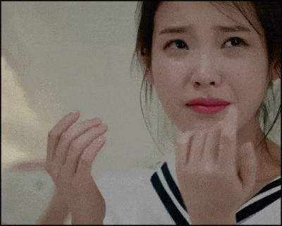아이유 눈물 슬픔 오열
