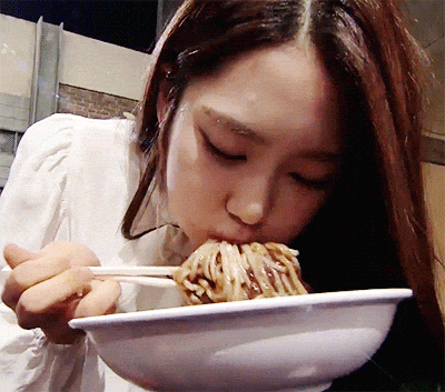 짜장면 먹방 폭풍 흡입 자장면 오마이걸 지호