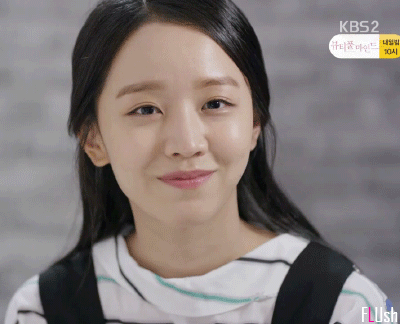 신혜선 끄덕 긍정 좋아 웃음 예쁜