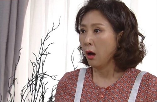 놀람 놀라는 깜놀 아줌마 아침드라마 동공지진 허컥 뭐야 깜짝