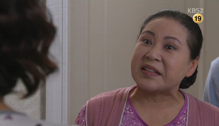 시어머니 업신 표정 니가 감히 무시 며느리