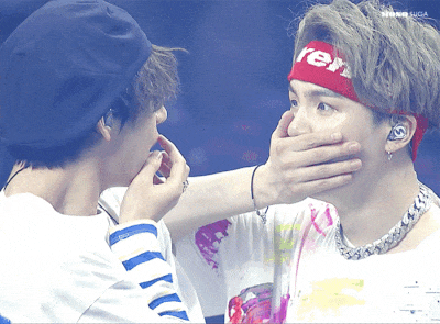 입틀막 놀람 깜놀 깜짝이야 황당 충격 말잇못 방탄 방탄소년단 윤기 태형