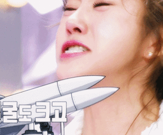 차오루 못생김 못생겼어요 턱도 나왔는데 얼굴도 크고 대두 못생김 못생겼다