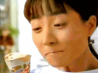 혀낼름 입맛다시는 입맛 다시는 광고 아이스크림 맛있는 꿀꺽 맛있겠다 음식