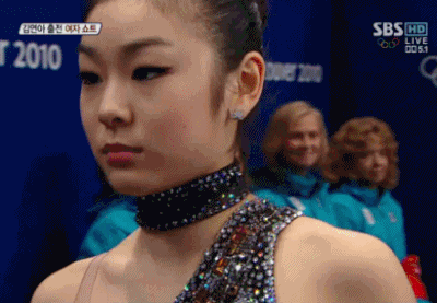 김연아 풉 웃음참기 웃음