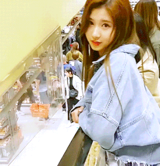 트와이스 사나 애교 윙크 여우짓 예쁜 귀여운