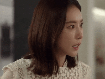 놀람 무서움 깜놀 깜짝 헉 두려움 뒷걸음질 충격