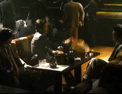 빡침 화남 열받아 음식 던지기 상엎기 엎어 엎어버림 범죄와의전쟁 하정우