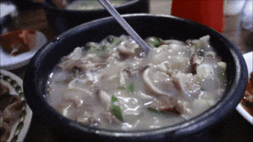 시원한 국밥 한그릇 위꼴