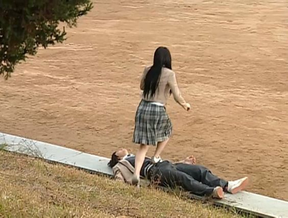 이별 헤어지려면 날 밟고가라 여고생 사랑 헤어짐