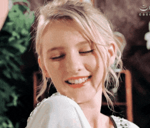 애교 유혹 여자 예쁜 귀여운