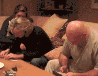 탈모 대머리 놀리는 과녁 쏘기 머리에 차단짤